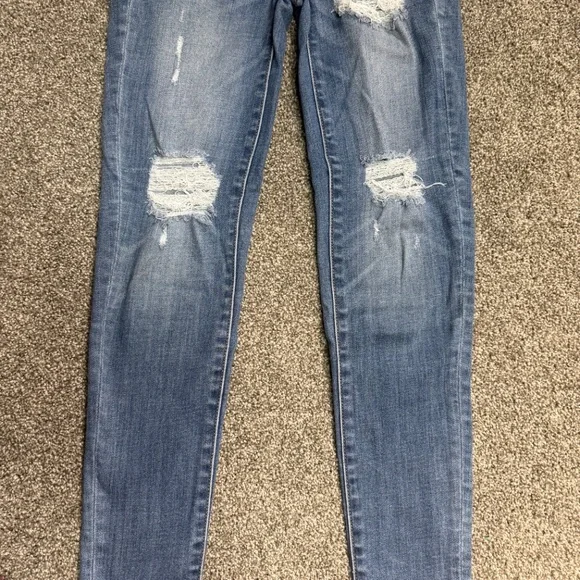 Abercrombie & Fitch - Women's Super Stretch Distressed Skinny Jeans - Picture 4 of 6